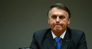 O presidente Jair Bolsonaro (PL) passou duas horas no posto médico do Planalto na manhã desta segunda-feira (06). Imagem: Reprodução