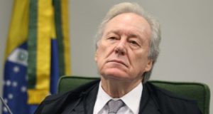 Ricardo Lewandowski tomou a decisão sobre o Auxílio Brasil