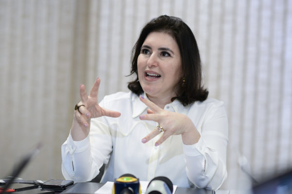 Simone Tebet durante discurso