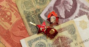 Antigas notas de dinheiro da União Soviética.