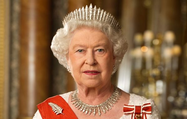Veja a Rainha Elizabeth II