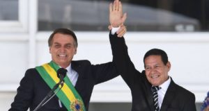 Mourão e Bolsonaro juntos no dia da posse presidencial de 2019