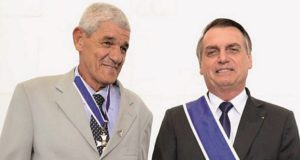 Bolsonaro gabinete rachadinha