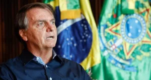 Bolsonaro ataca Lula