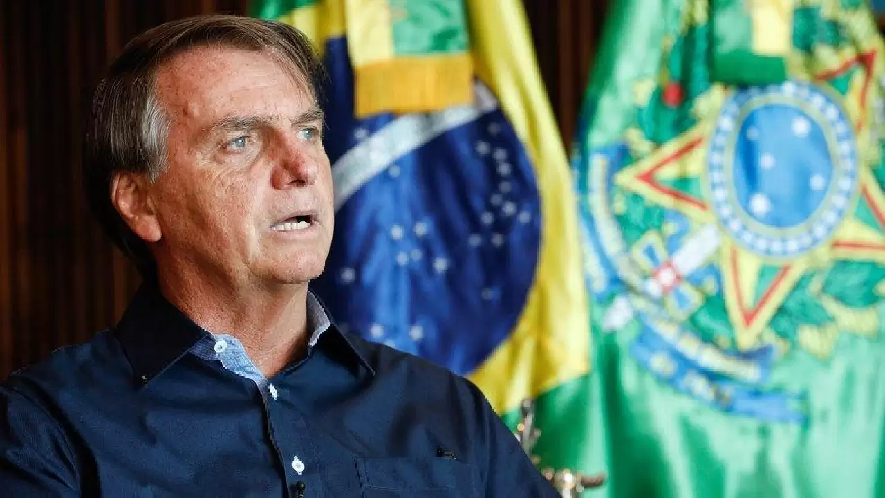 Bolsonaro ataca Lula