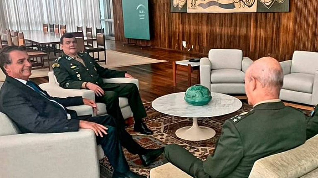 Bolsonaro e Exército