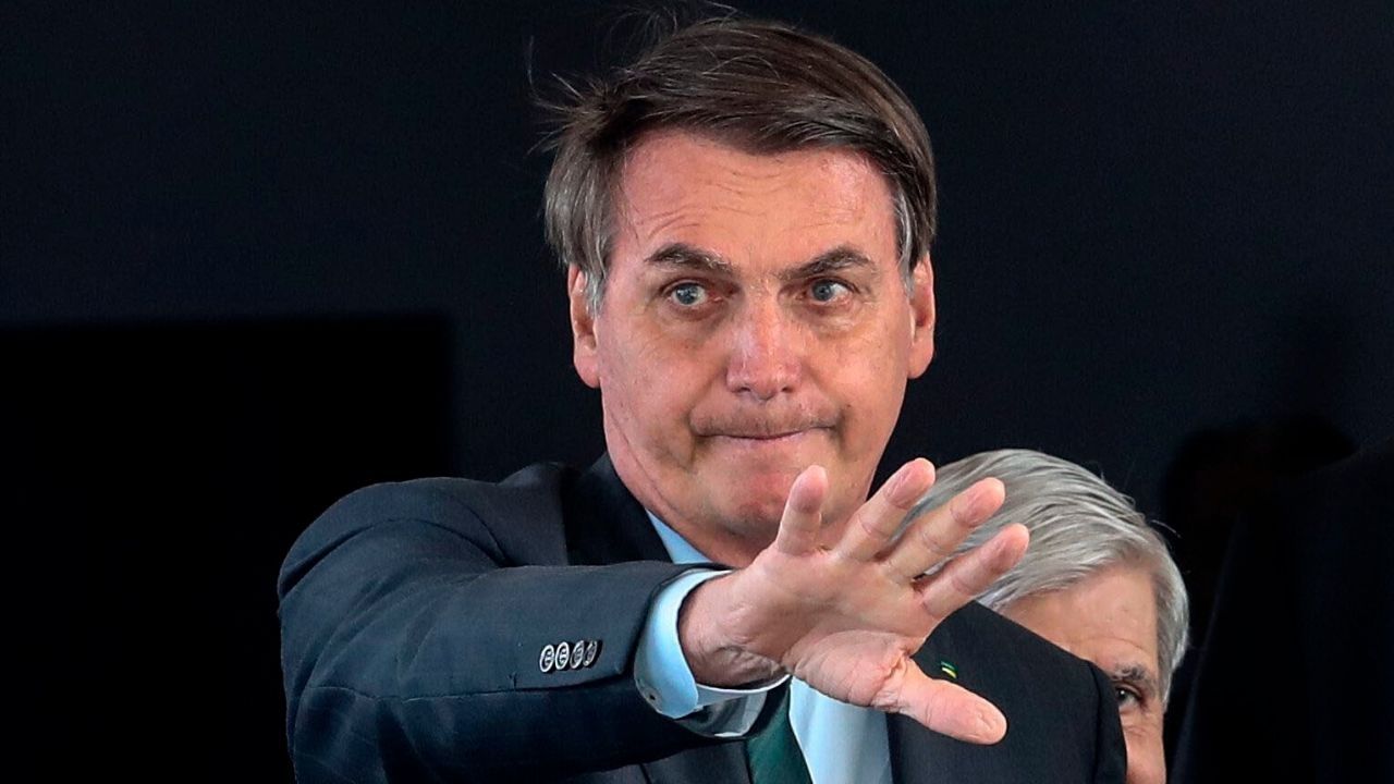 Jair Bolsonaro pedindo calma