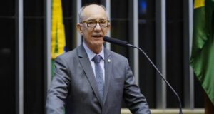 Veja o Rui Falcão
