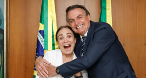 Foto de Regina Duarte e Bolsonaro
