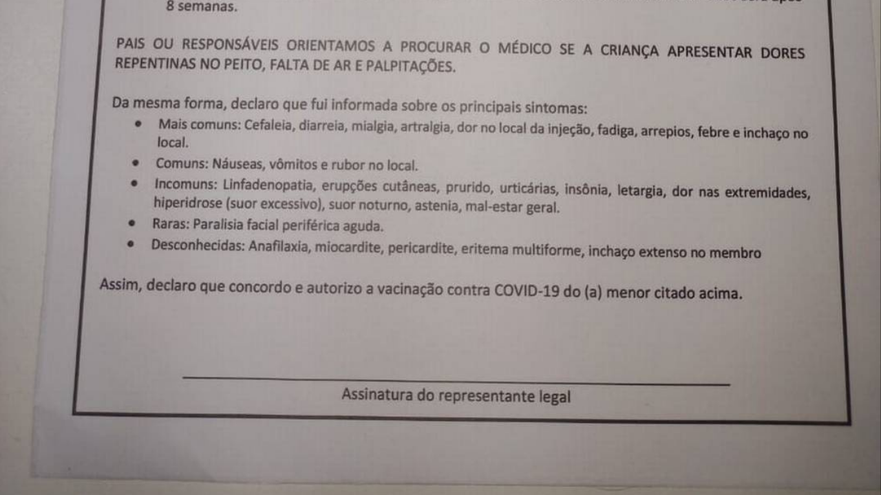 Foto do documento que pede autorização dos pais para vacinação de crianças.
