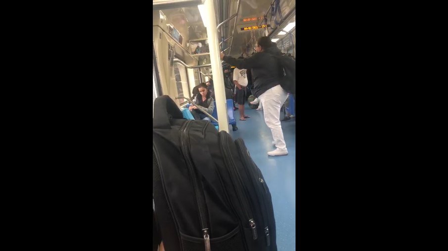 Print do vídeo das mulheres discutindo