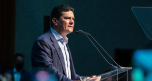 Veja o Moro