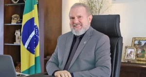 governador Tocantins afastado haitiano