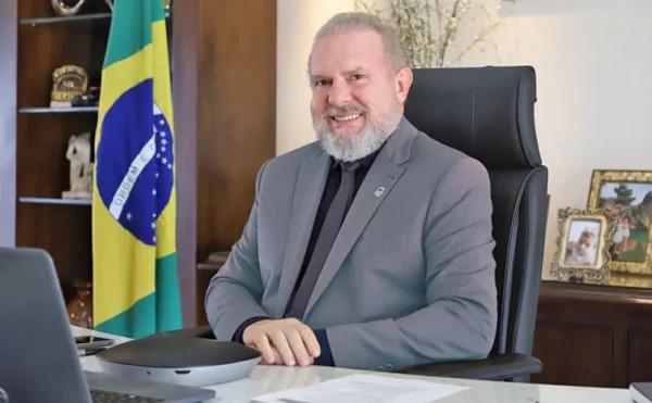 governador Tocantins afastado haitiano