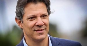 Haddad sorrindo