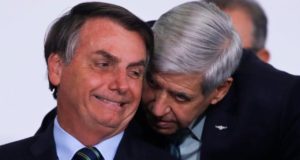 Jair Bolsonaro e o general Augusto Heleno.