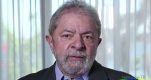 Lula discursando no seu canal do YouTube