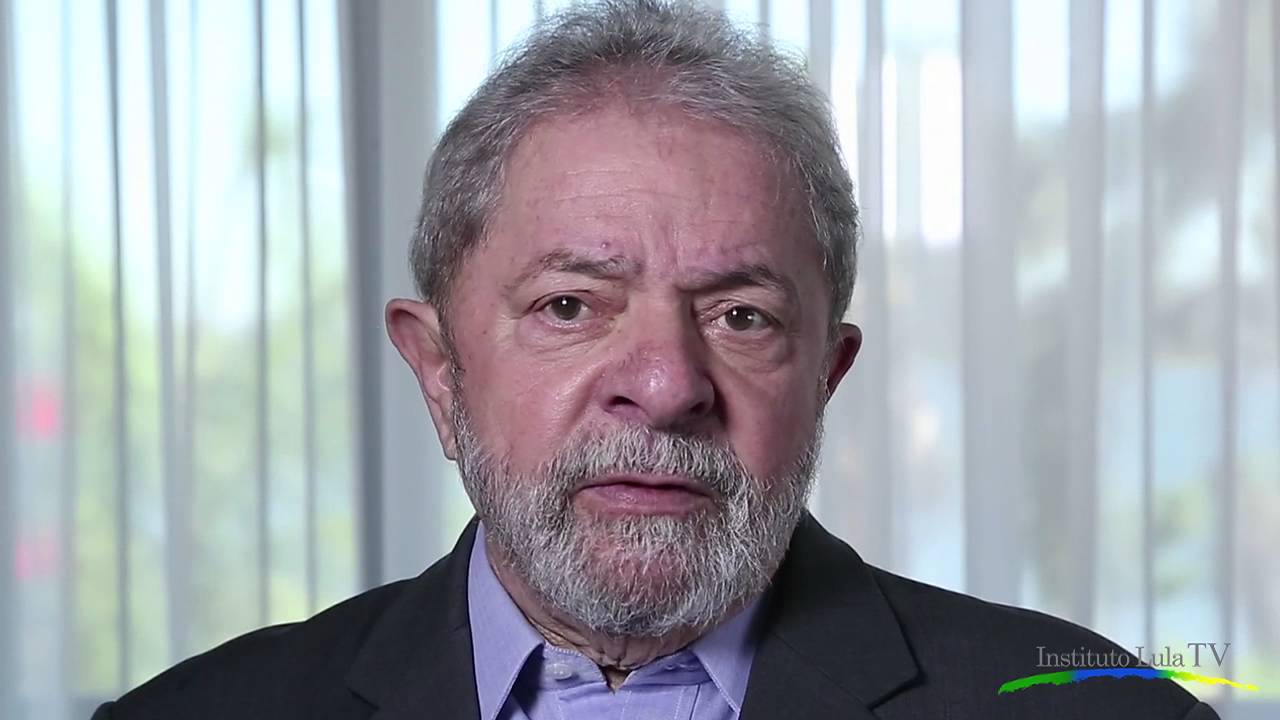 Lula discursando no seu canal do YouTube