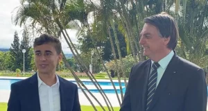 Nikolas Ferreira e Bolsonaro lado a lado