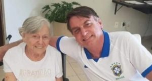 A imagem de Olinda Bonturi Bolsonaro, mãe do presidente