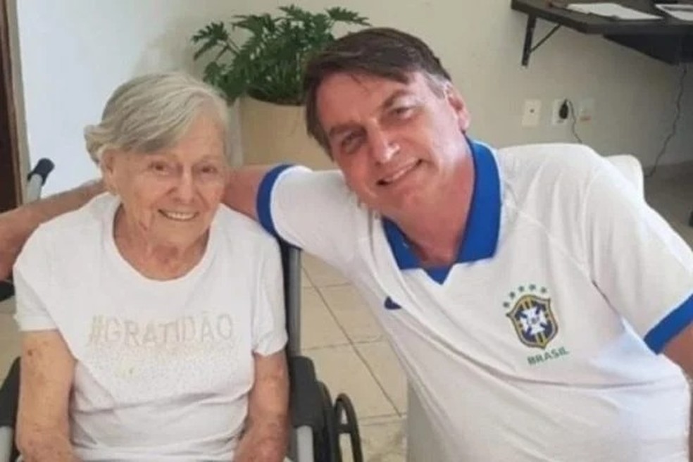 Olinda Bonturi Bolsonaro, mãe do presidente, foi internada. Foto: Reprodução/Facebook