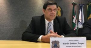 Veja o delegado