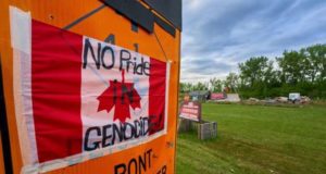 Protesto no Canadá contra genocídio cultural de povos indígenas.
