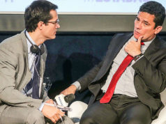 Alvos de Reinaldo Azevedo, Moro e Deltan sentados e conversando