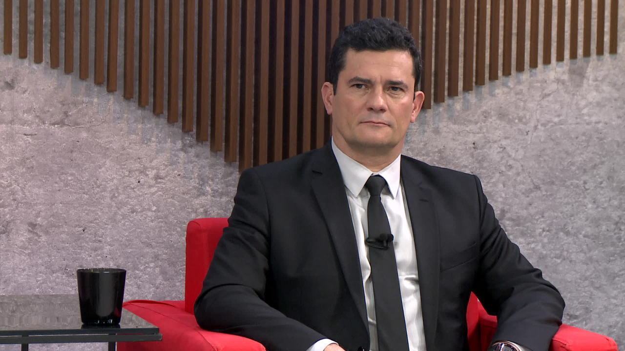 Moro pesquisa ao Senado