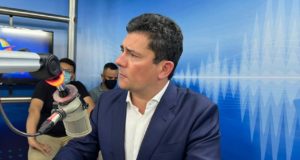 Moro sentado