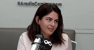 Foto da médica Roberta Lacerda