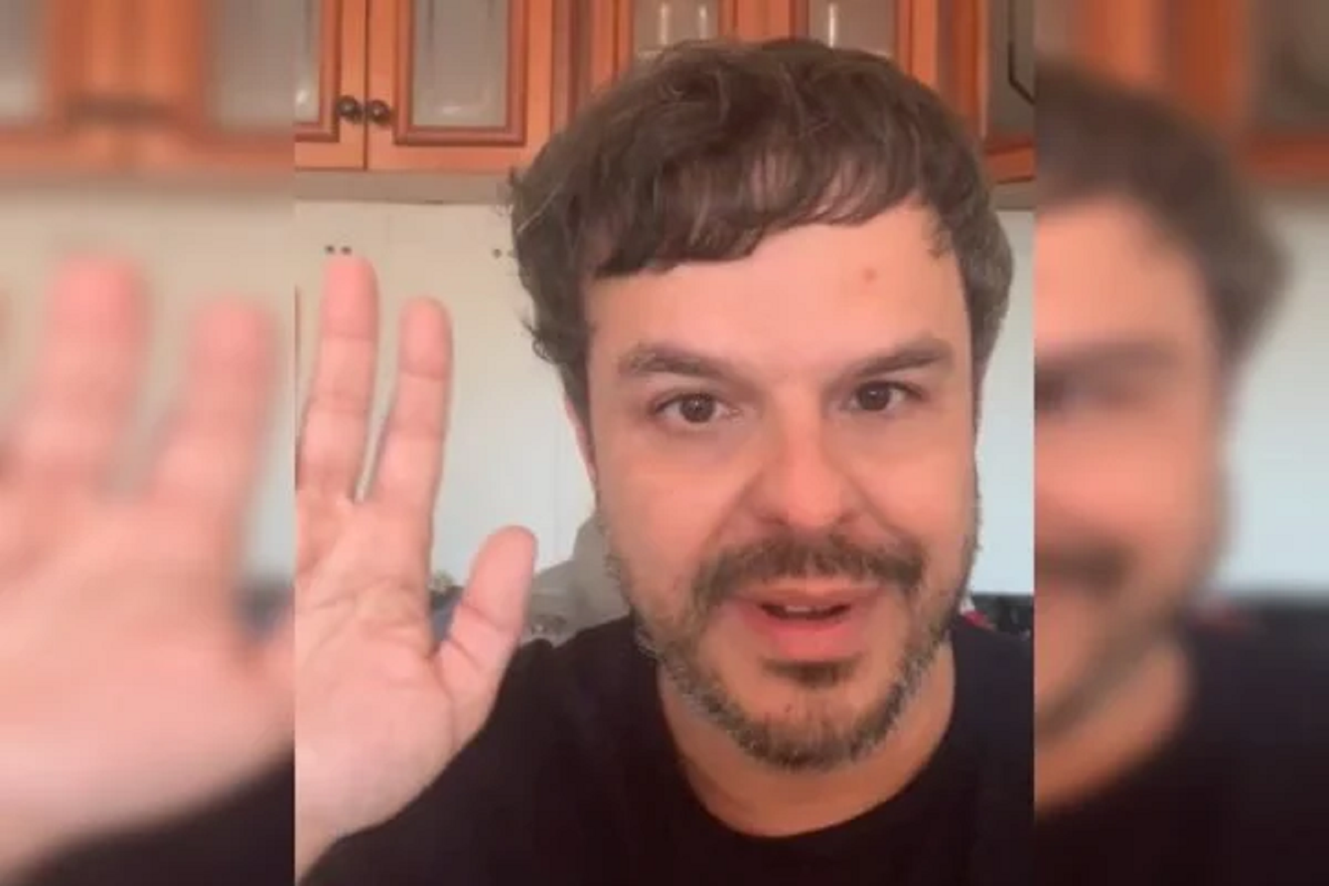 “Foi um tchau irônico”, diz Adrilles sobre suposta saudação nazista na Jovem Pan