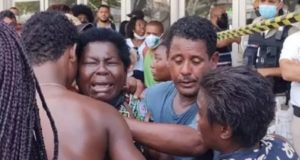 Vendedor de balas de 21 anos é morto a tiros por PM de folga no Rio