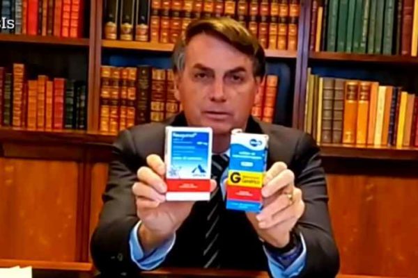 Jair Bolsonaro e cloroquina no YouTube
