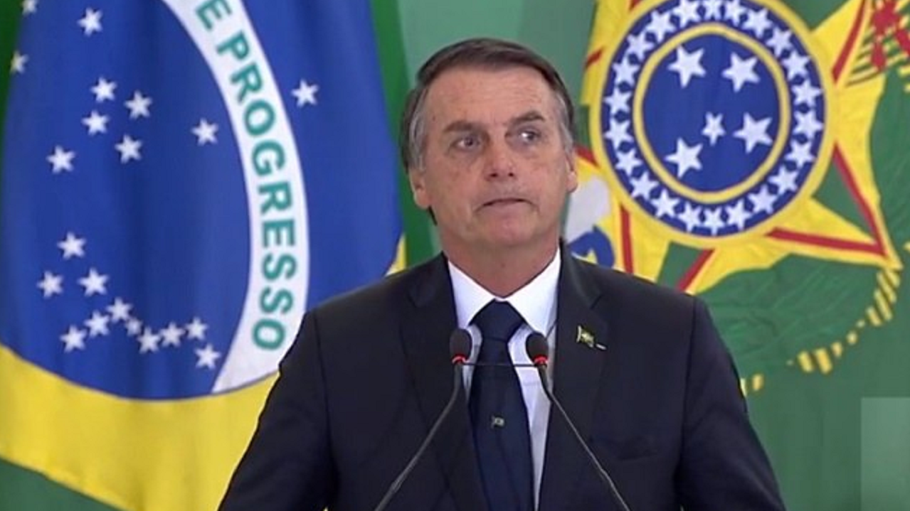 Bolsonaro discursando