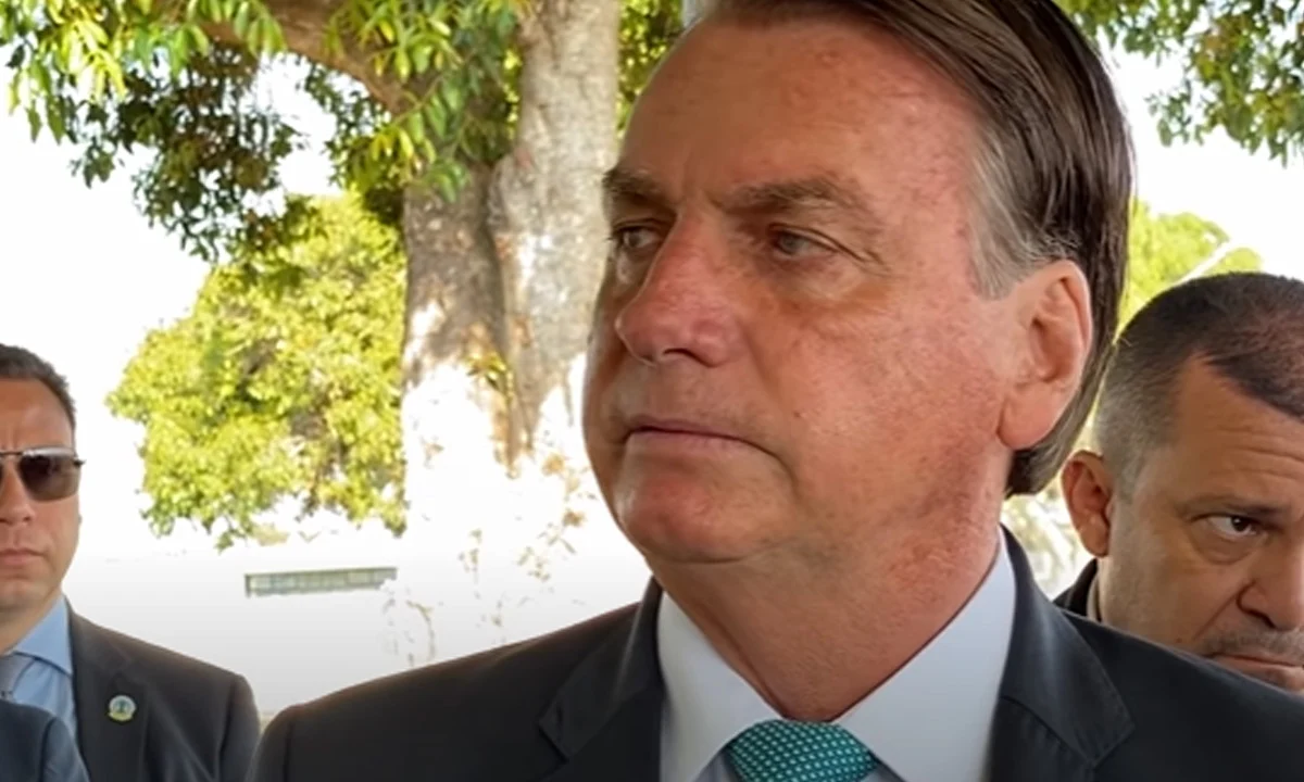 Bolsonaro pressionado Anvisa