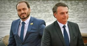 Carlos Bolsonaro e Jair Bolsonaro