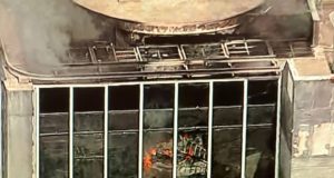 Imagem do último andar do prédio destruído pelo fogo.