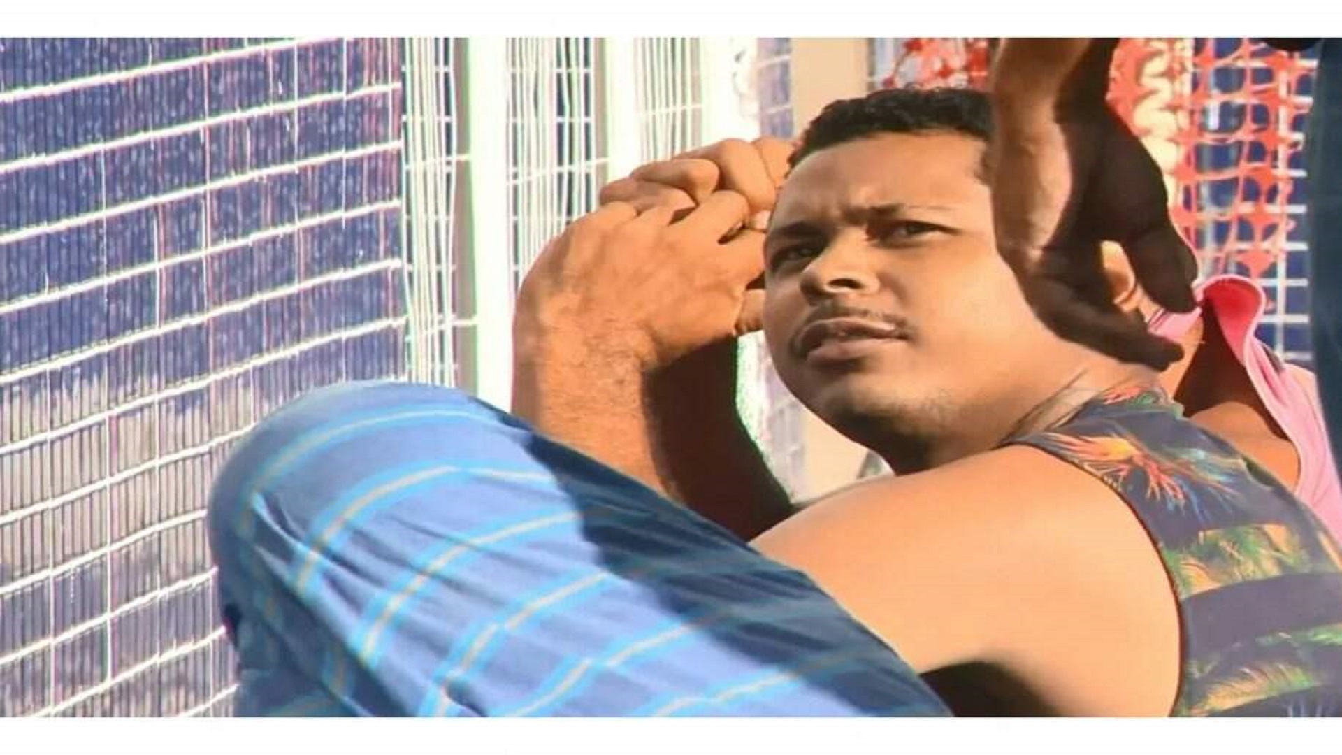 Homem pede para ser preso