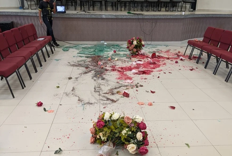 igreja destruída pt impede filiação