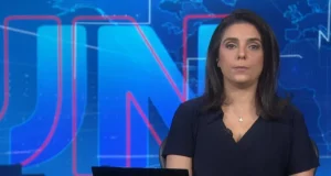 Ana Lidi na bancada do Jornal Nacional: Jornalista da Globo