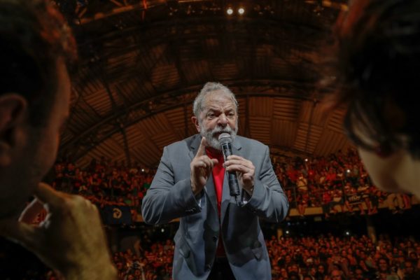 Lula em discurso