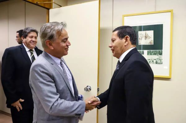 Magno, Bharti e Mourão
