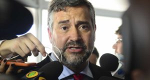 Paulo Pimenta desafia Bretas após ameaça de processo: "Não se acovarde"