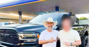 Prefeito compra Dodge Ram de R$ 500 mil após enganar população em rifa