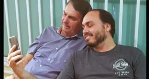 Jair e Carlos Bolsonaro