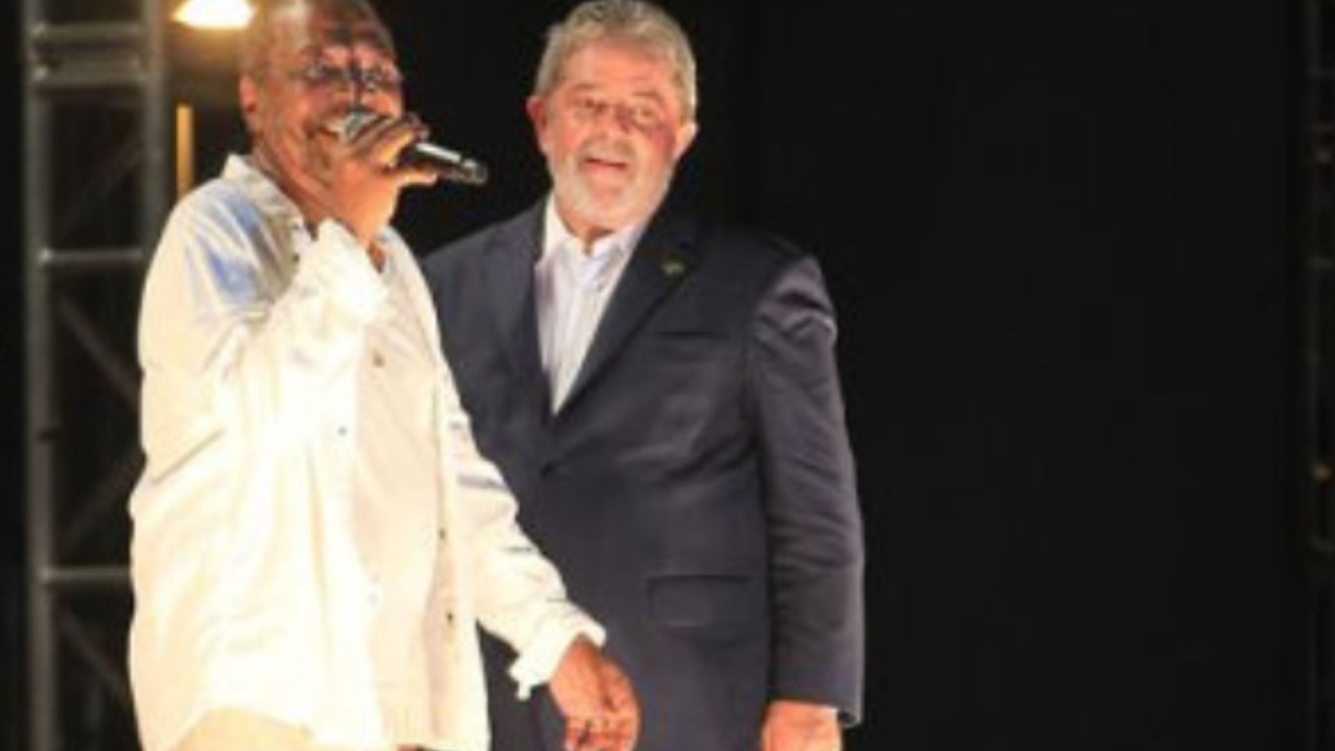 A imagem de Martinho da Vila e Lula