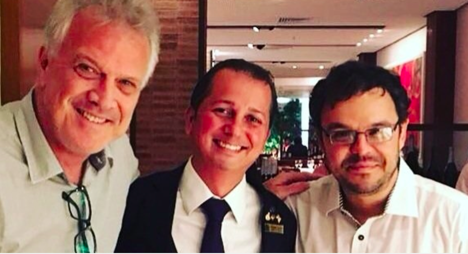 Foto com Bial, Adrilles e um fã