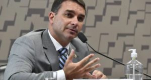A imagem de Flávio Bolsonaro