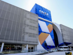 Fachada da sede da Caixa Econômica Federal.
